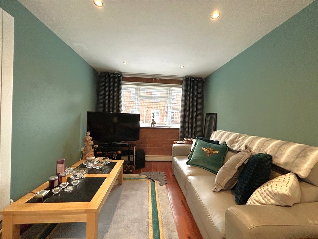 Property photo 3 of 18 Picture No. 11