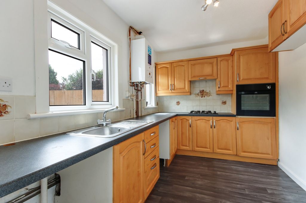 Property photo 2 of 13 Kitchen