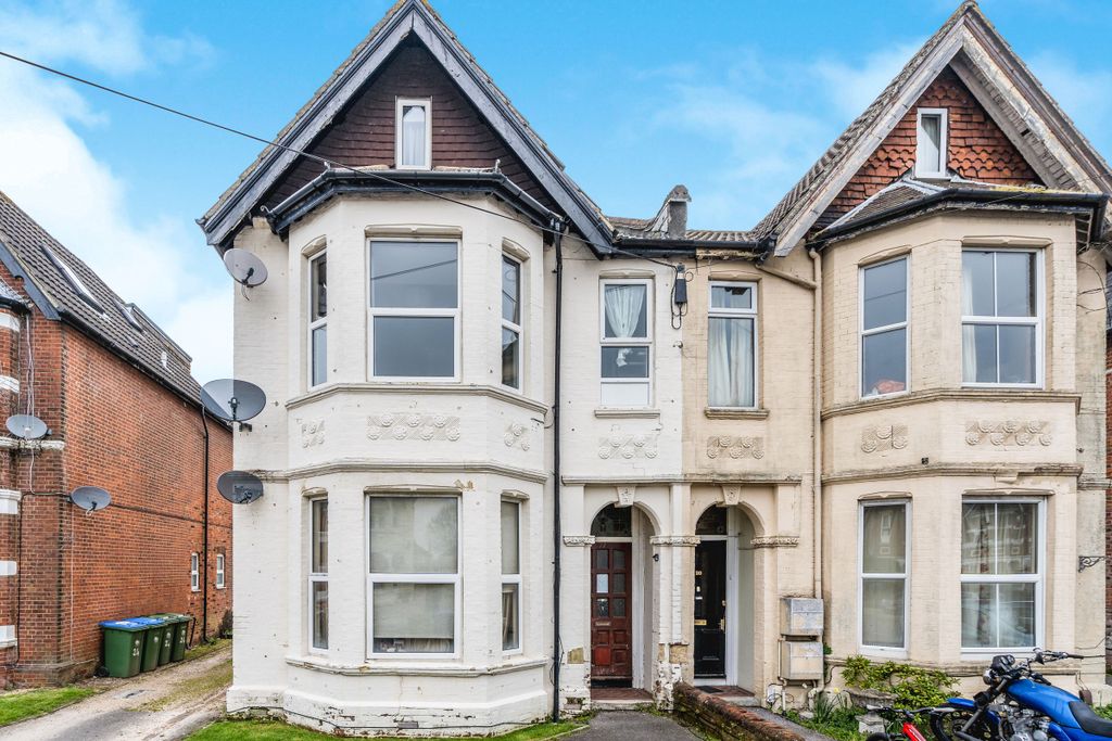Property photo 1 of 6 728A732F-3Eea-448A-A