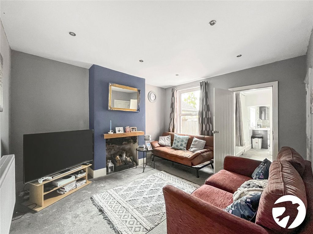 Property photo 2 of 17 Picture No. 10