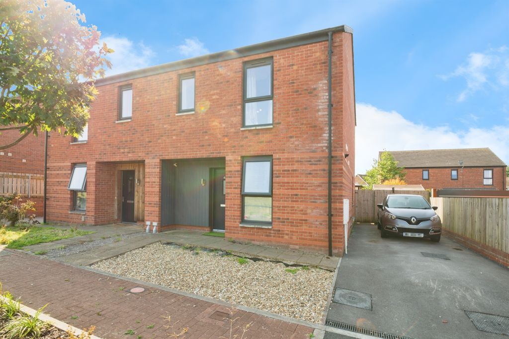 Property photo 1 of 17