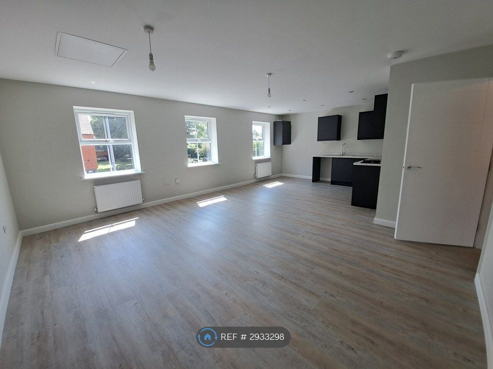 Property photo 1 of 9 Living Room