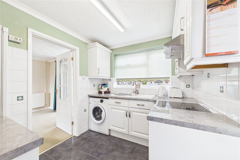 Property photo 2 of 16 Kitchen