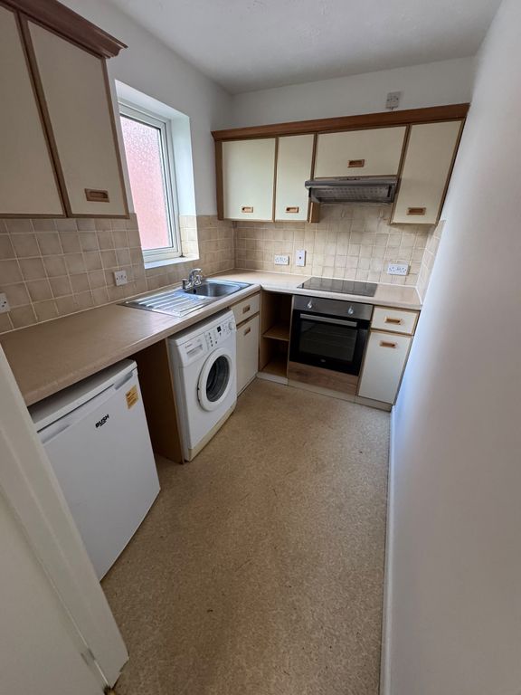 Property photo 3 of 9 98c70320-9d9E-4Fde-8250-496F2d30E36A