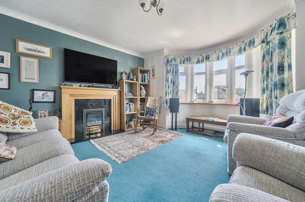 Property photo 2 of 25 1318392-11-6862B4...