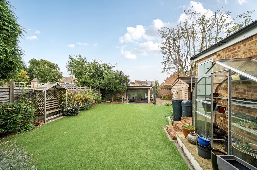 Property photo 3 of 24 1358888-22-68d686...