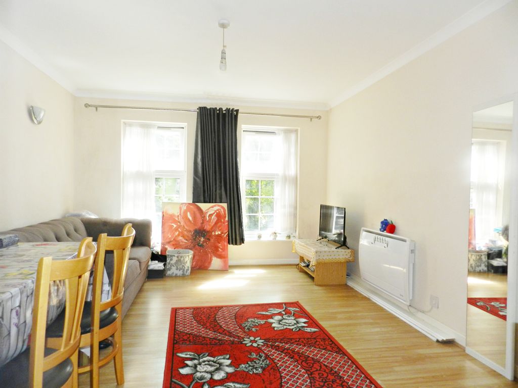 Property photo 2 of 8
