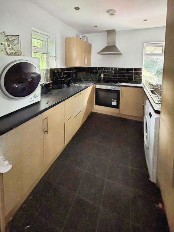 Property photo 1 of 3