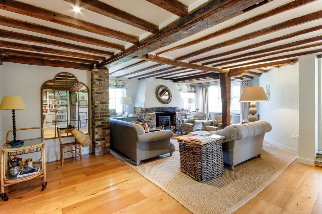 Property photo 3 of 34 Image