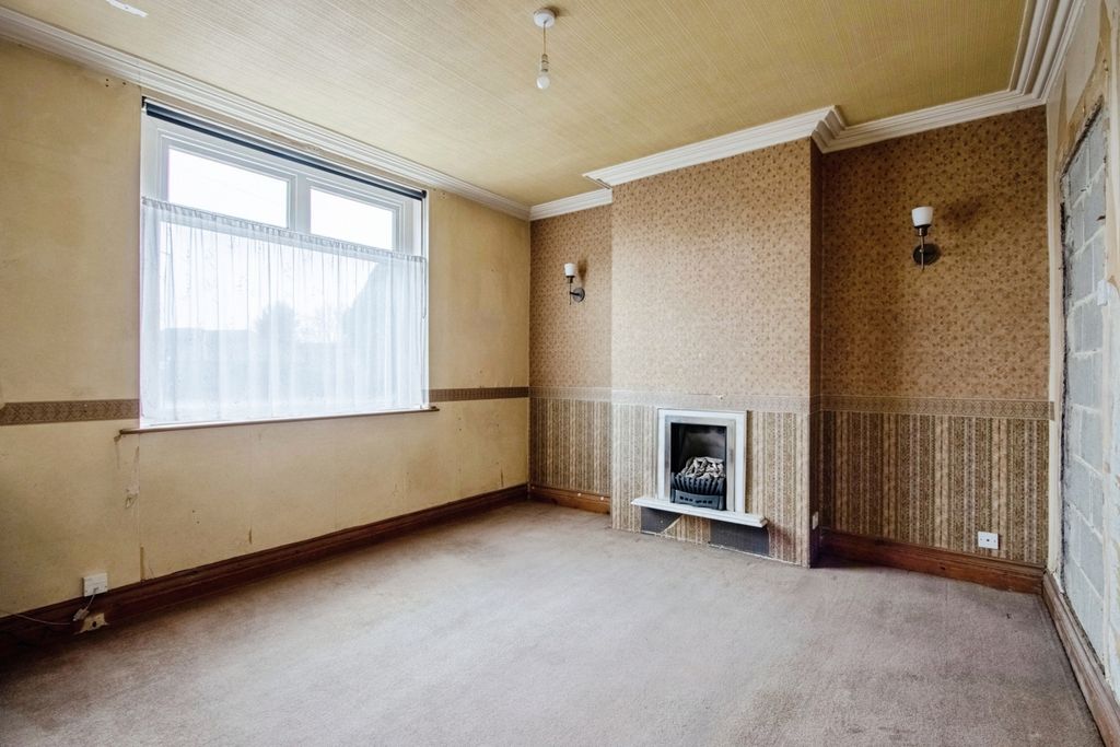 Property photo 2 of 16 Pbox-Img.Jpg