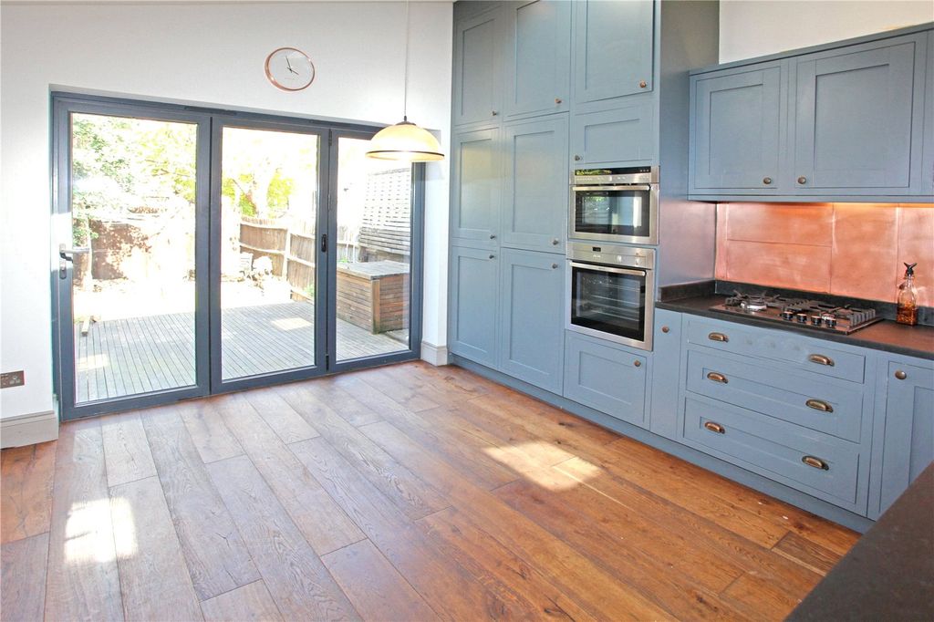 Property photo 1 of 12 Kitchen/Diner