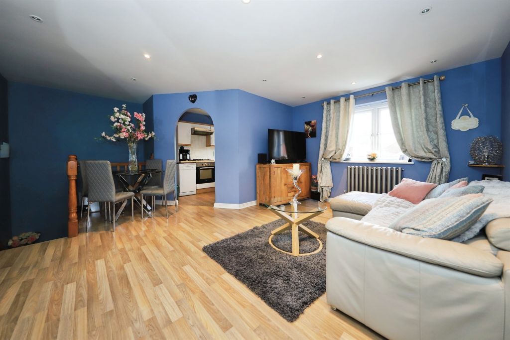 Property photo 3 of 17