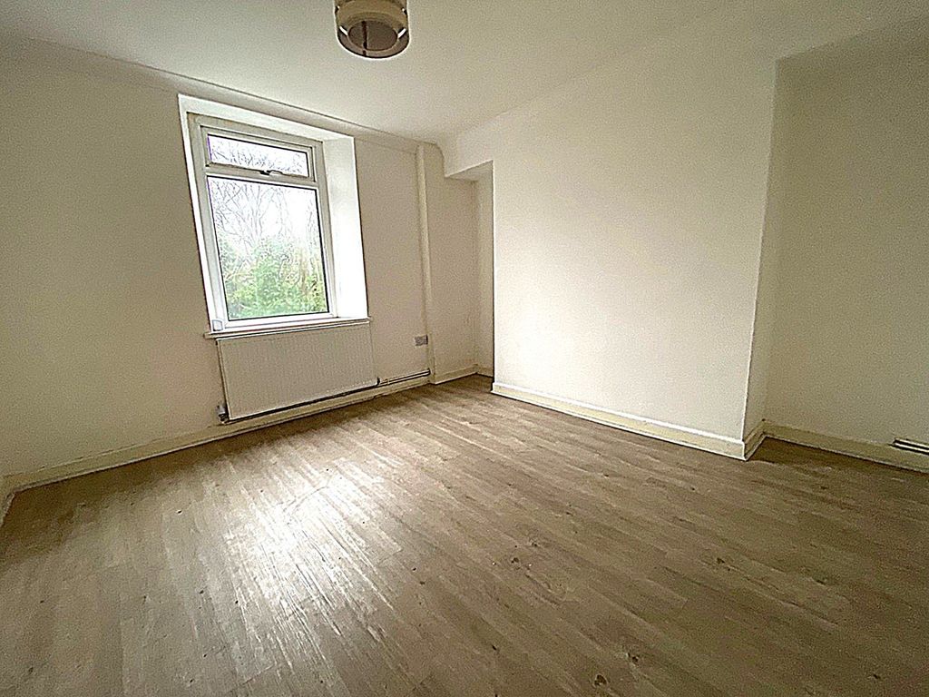 Property photo 2 of 18 Not Specified