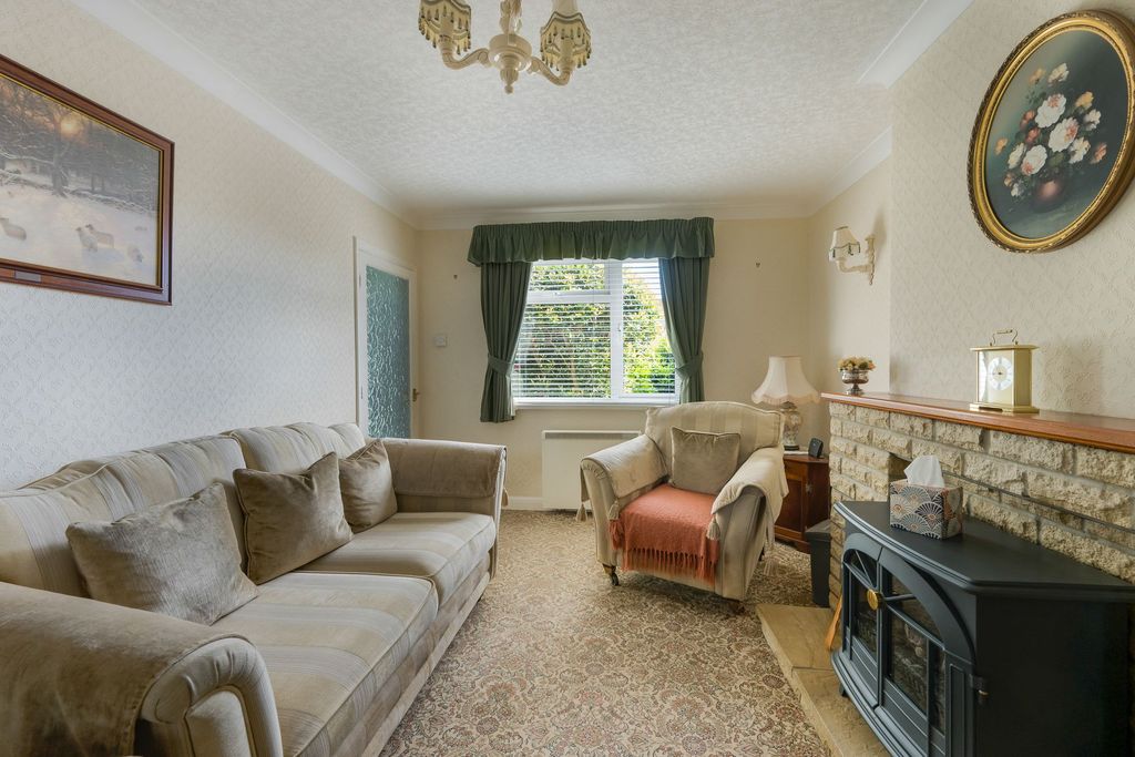 Property photo 2 of 23