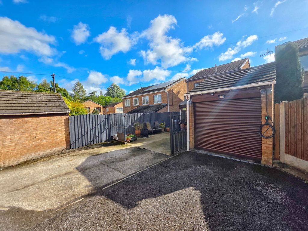 Property photo 3 of 21