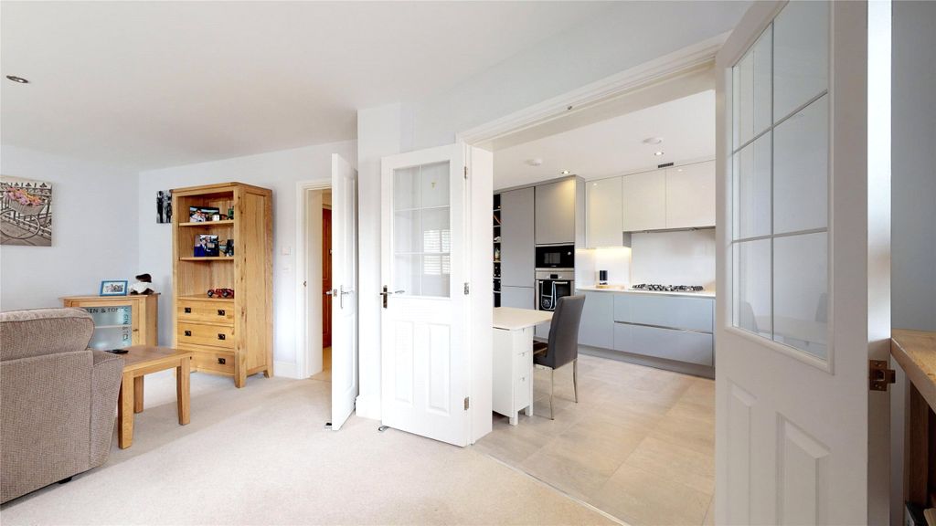 Property photo 3 of 11 Picture No. 18