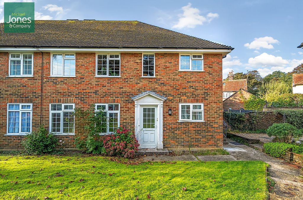Property photo 1 of 9 External