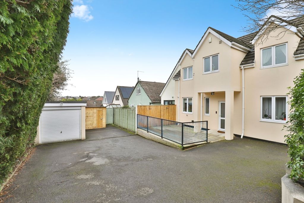 Property photo 1 of 20 Front