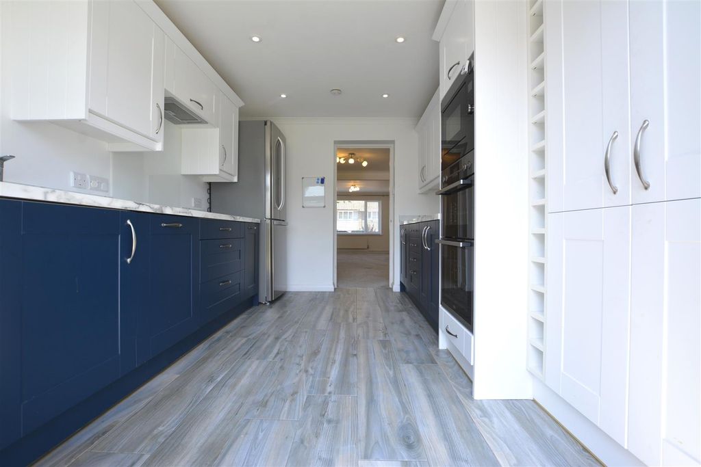 Property photo 3 of 13 Kitchen.Jpg