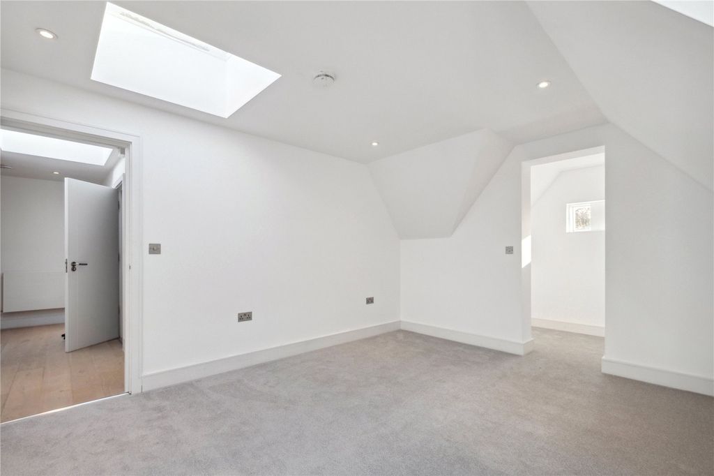 Property photo 3 of 14 Picture No. 04