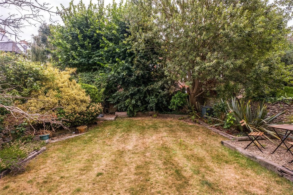 Property photo 2 of 20 Picture No. 41