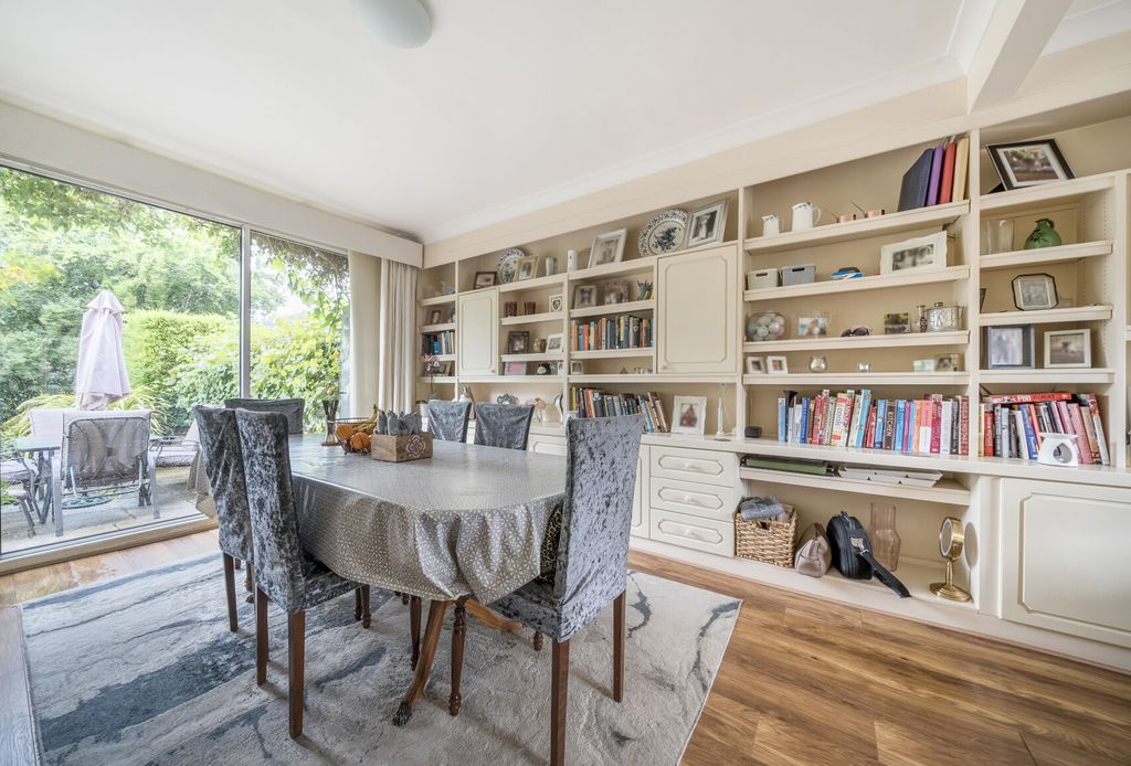 Property photo 3 of 12 1346590-3-68B811A...