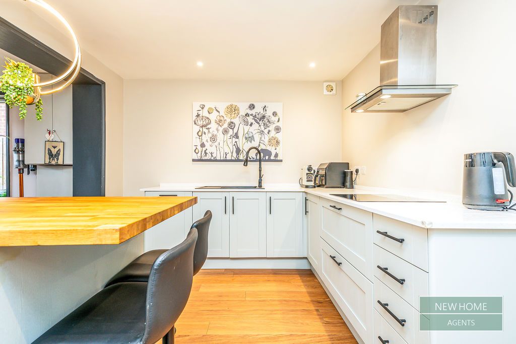 Property photo 2 of 23 Photo 13