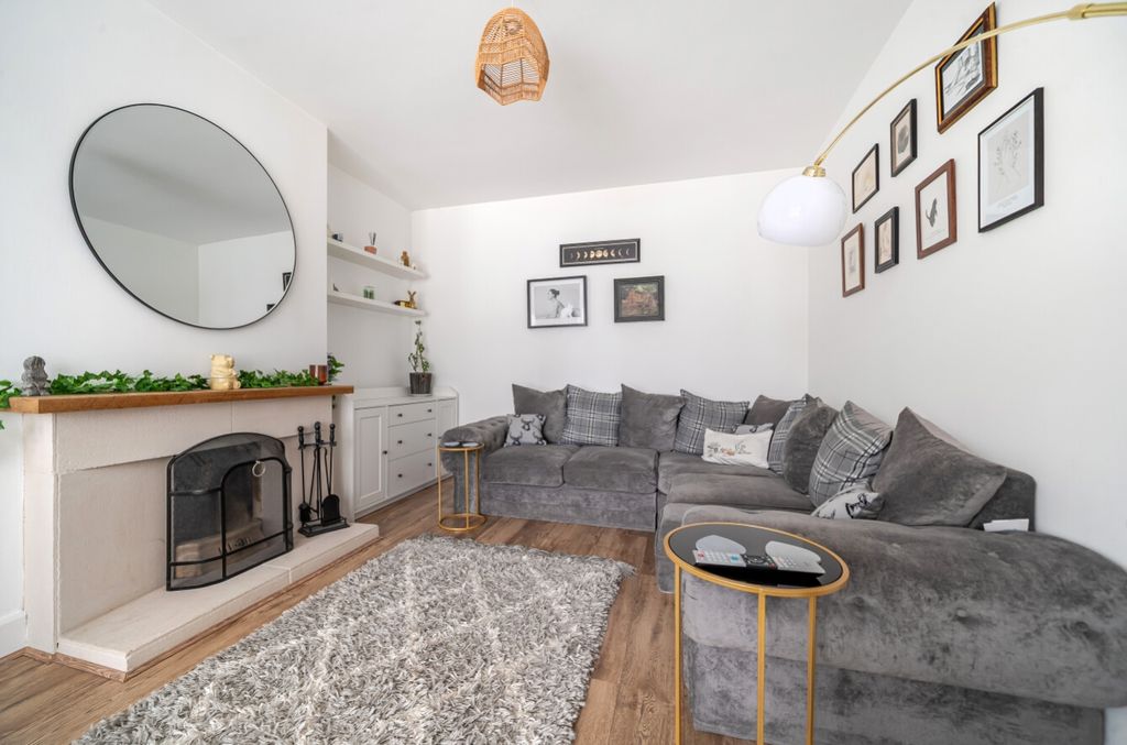 Property photo 2 of 25 1435891-23-69Caa6529F1Ad