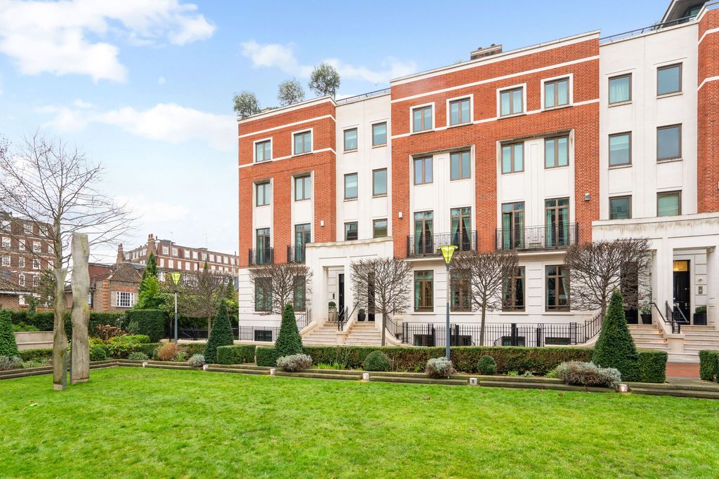 Property photo 3 of 21 Exterior