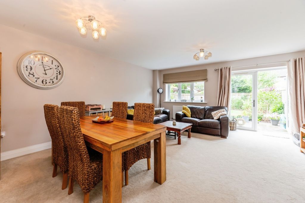 Property photo 3 of 16 Picture No. 30