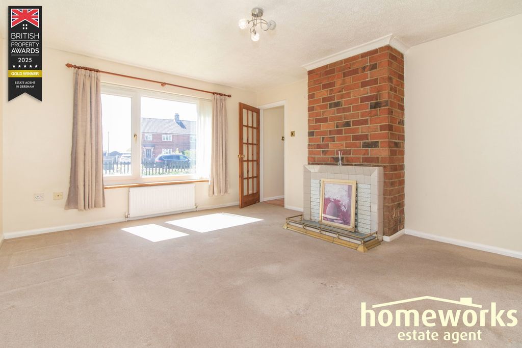 Property photo 3 of 17