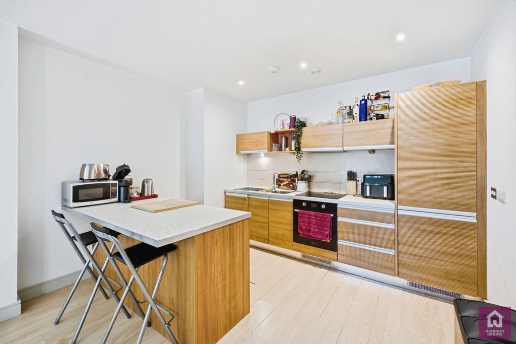 Property photo 3 of 14 Pbox-Img.Jpg