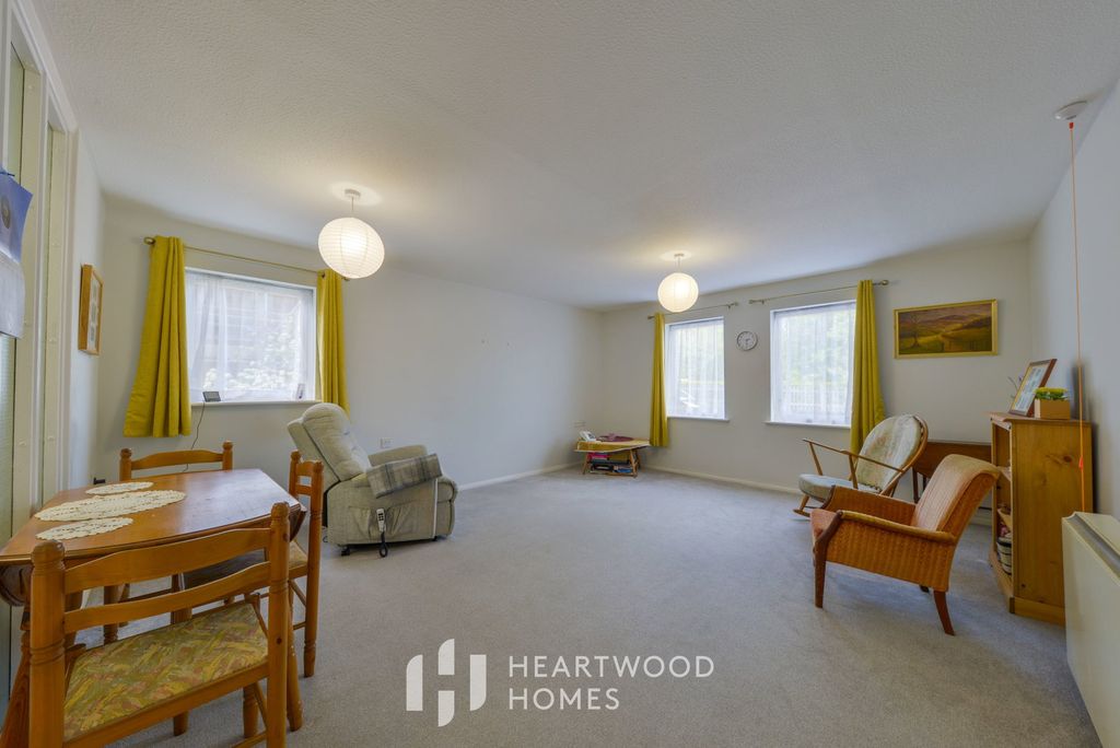 Property photo 3 of 13