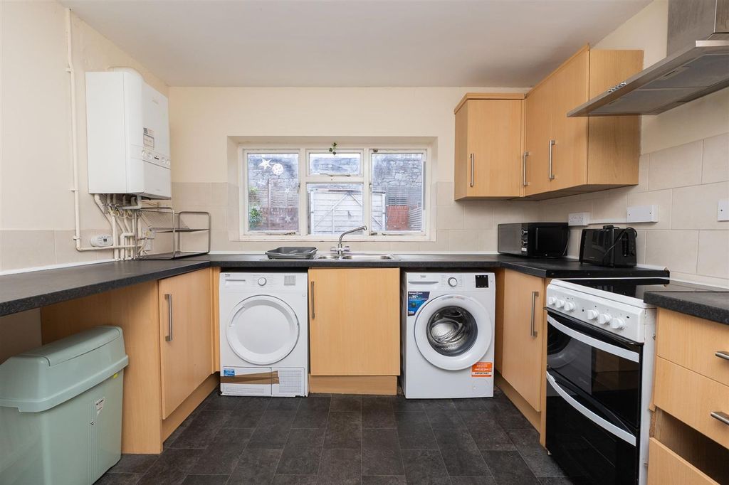 Property photo 2 of 11 76-Sefton-Park-Bs7-9Al-21.Jpg