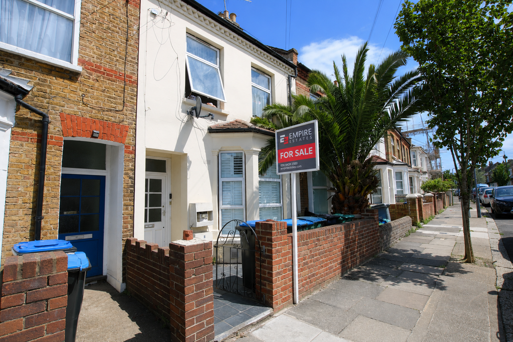 Property photo 1 of 8