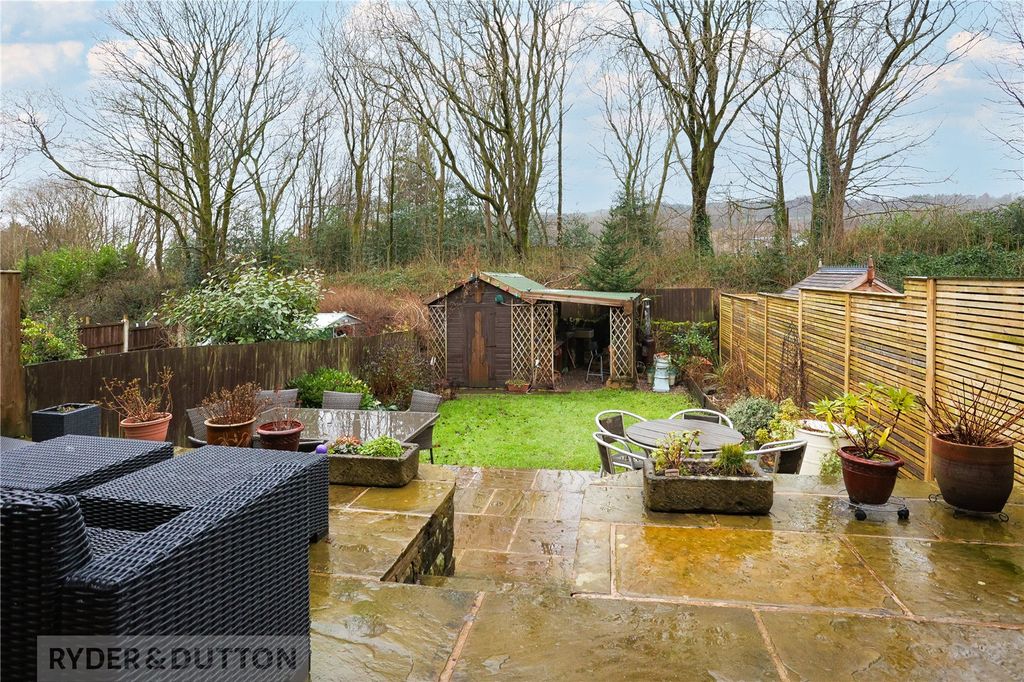 Property photo 2 of 18 Rear Garden