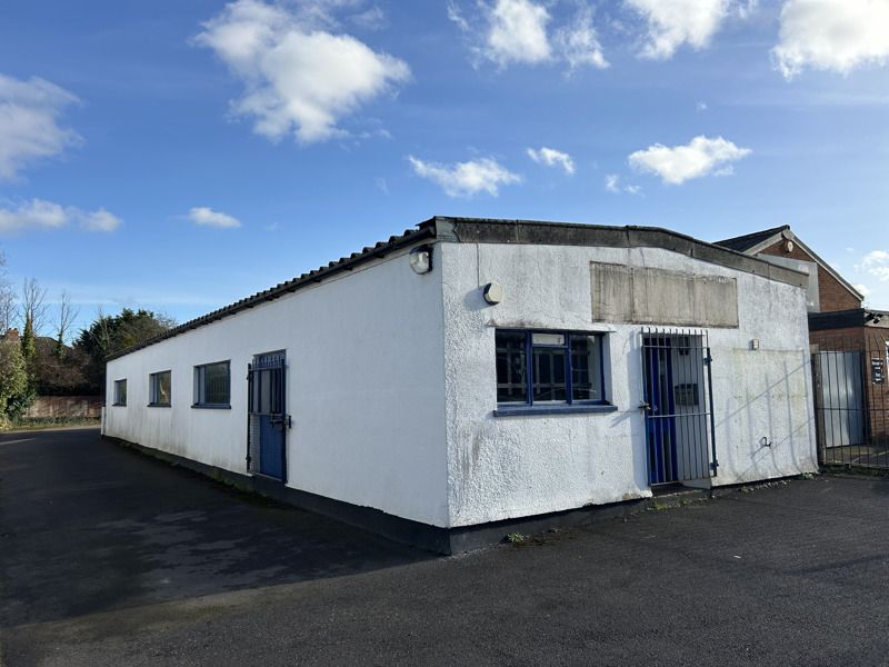 Property photo 1 of 8 Photo 4