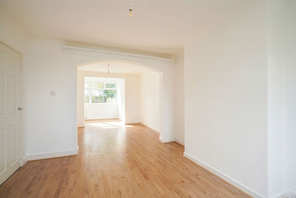 Property photo 3 of 23