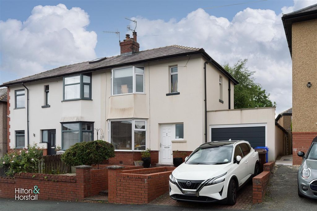 Property photo 1 of 11 Burwains Avenue
