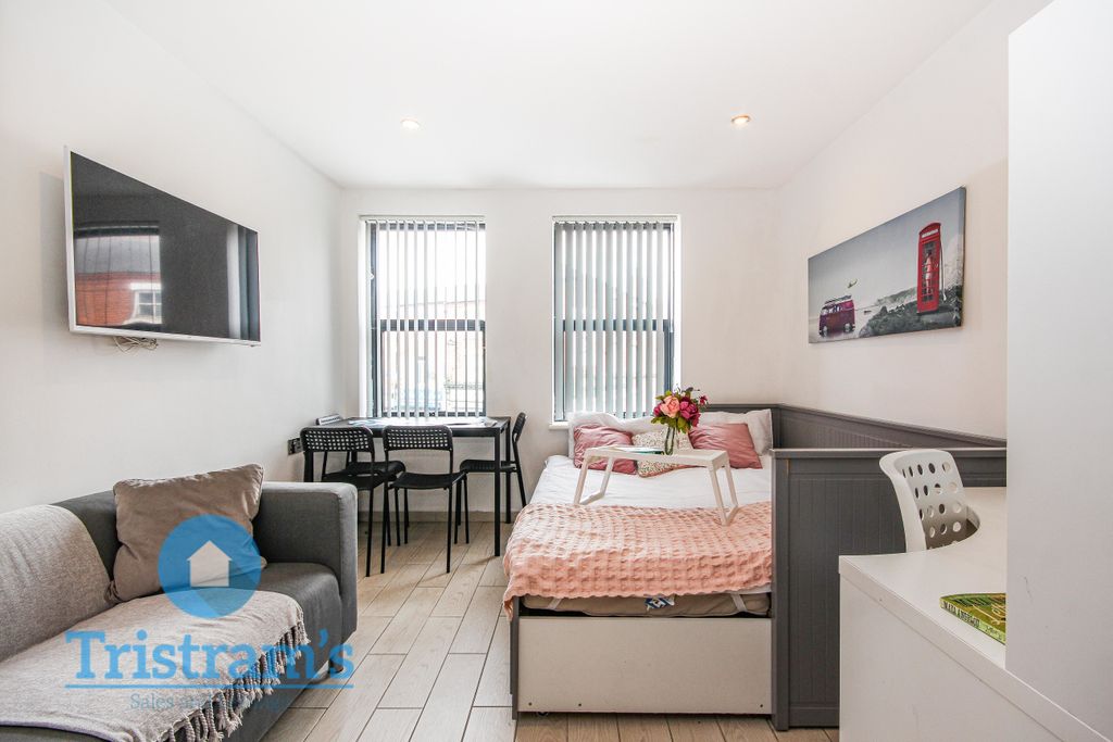 Property photo 1 of 7 Img_4177
