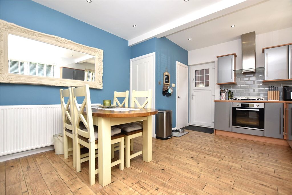 Property photo 3 of 18 Picture No. 10