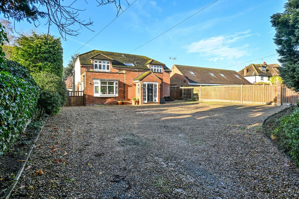 Property photo 3 of 31