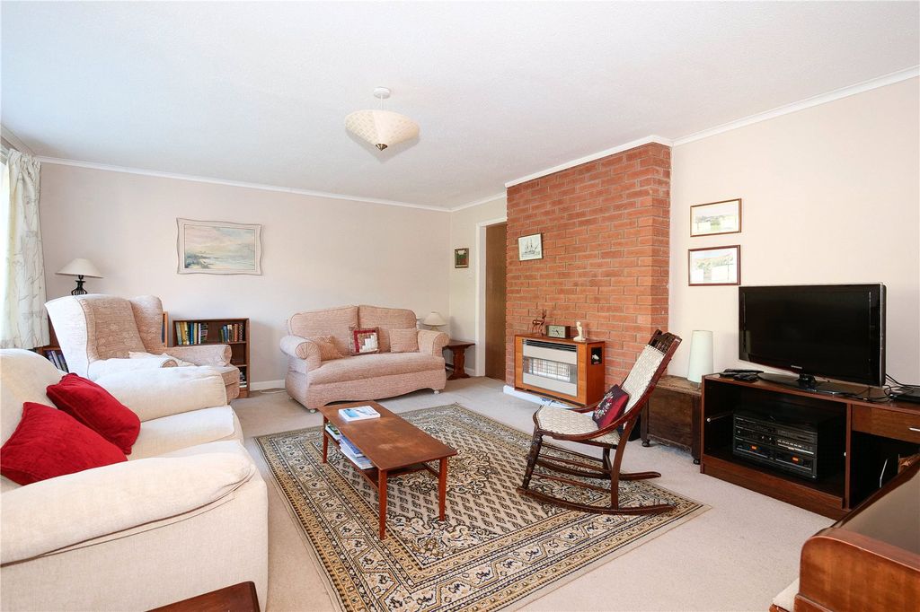 Property photo 2 of 27 Picture No. 01