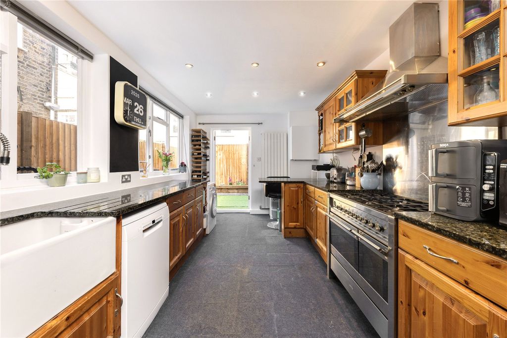 Property photo 3 of 15 Kitchen