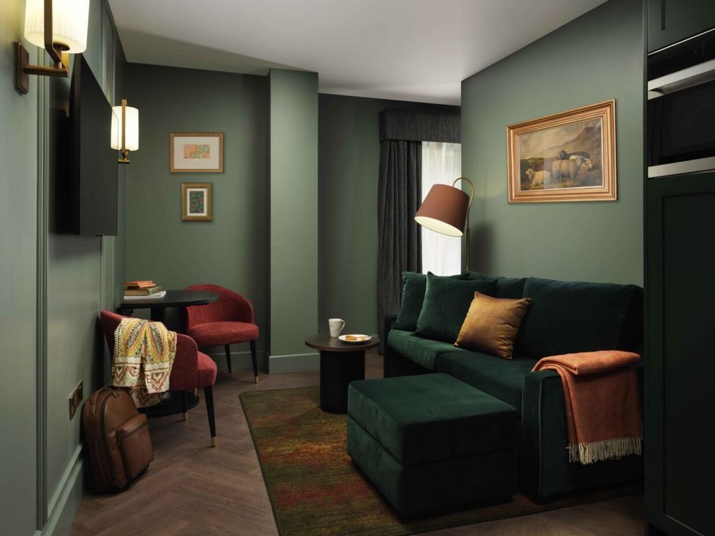 Property photo 3 of 13