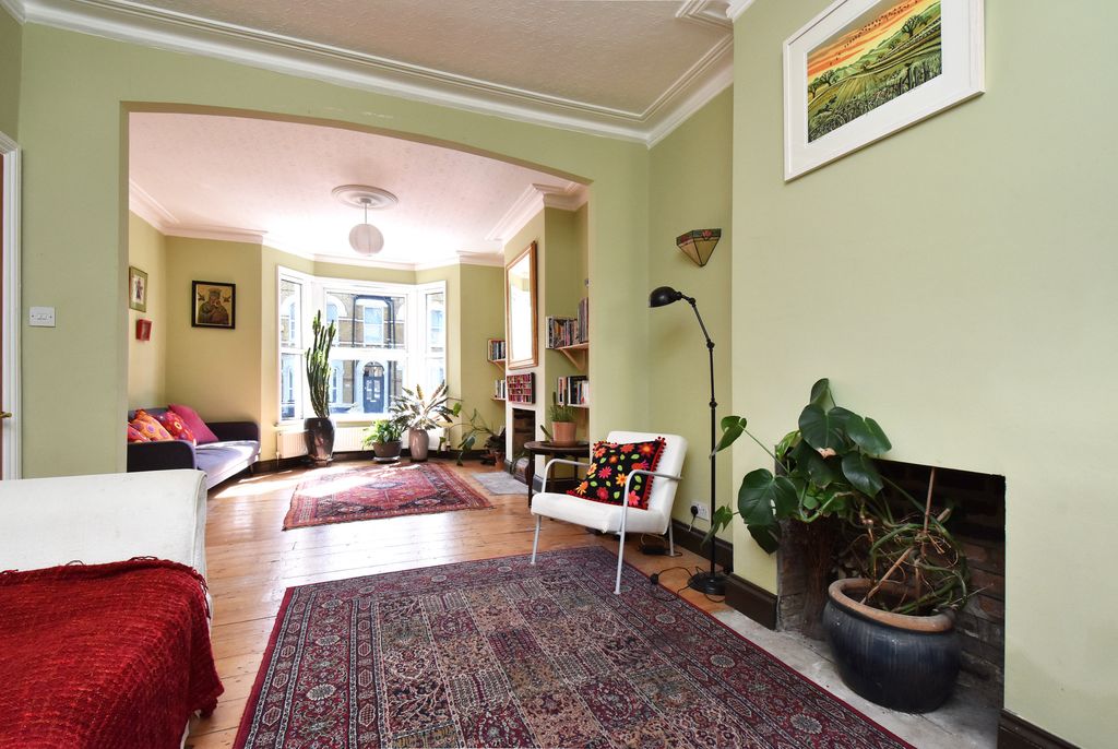Property photo 3 of 14