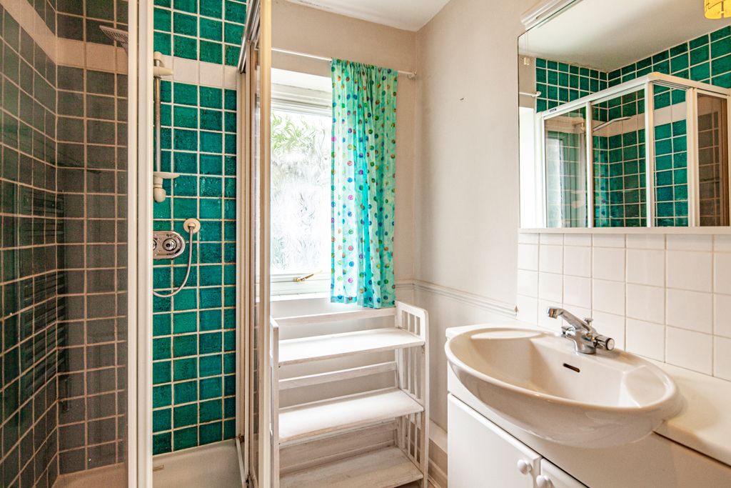 Additional image 5 of 2 bed flat for sale23 Cariad Court, Goring On Thames RG8