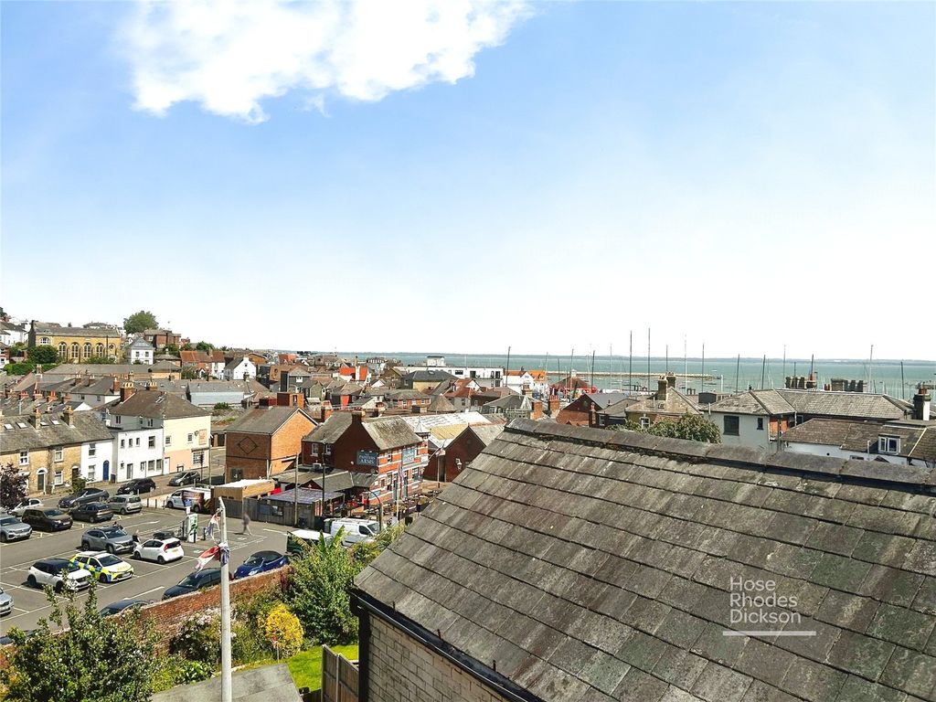 Property photo 2 of 18 Picture No. 34