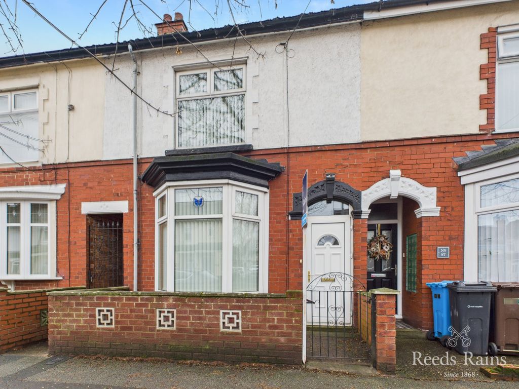 Property photo 3 of 18 External