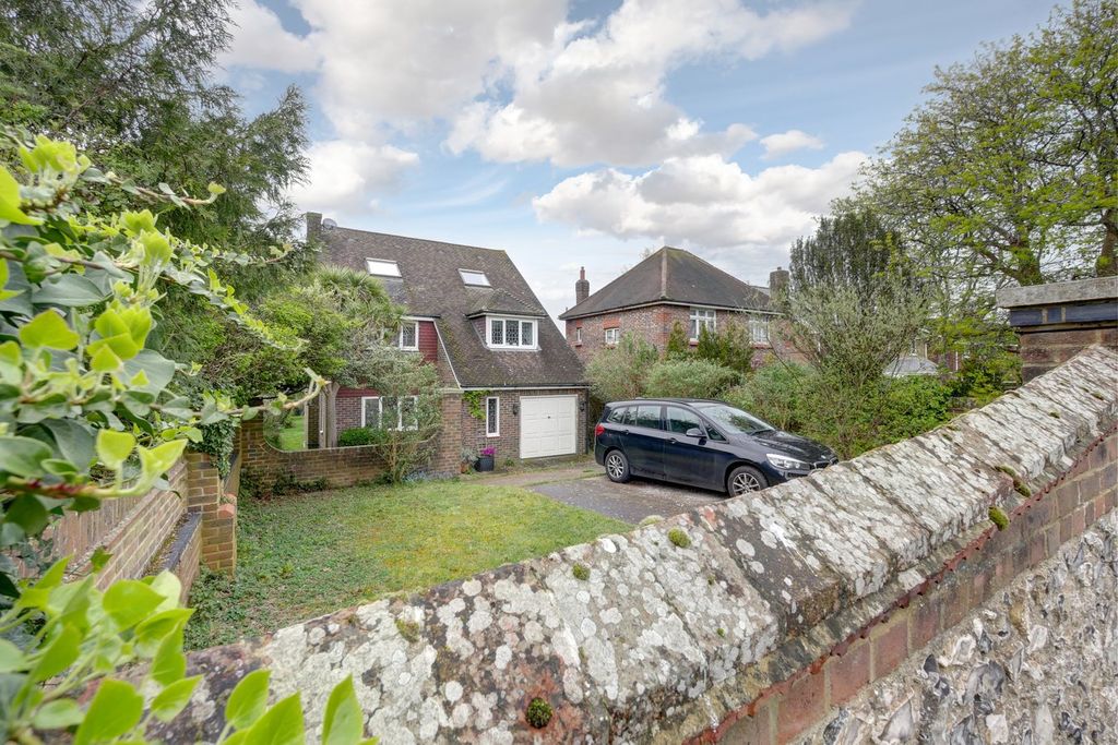 Property photo 3 of 37